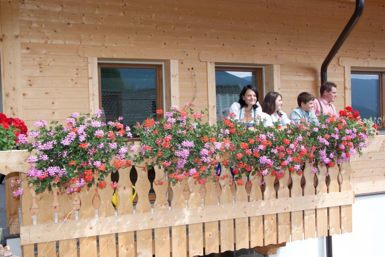 Schweinsteghof Urlaub Auf Dem Bauernhof Apartment Sarentino Exterior foto